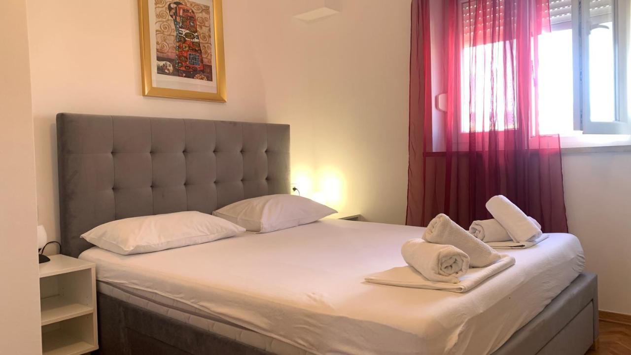 Apartments Istarska Street (Adults Only) Spalato Esterno foto