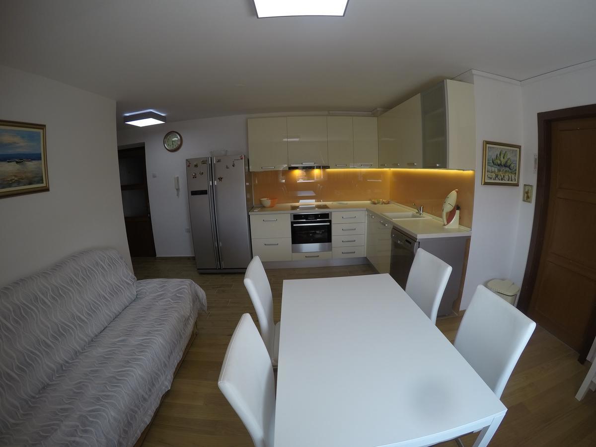 Apartments Istarska Street (Adults Only) Spalato Esterno foto