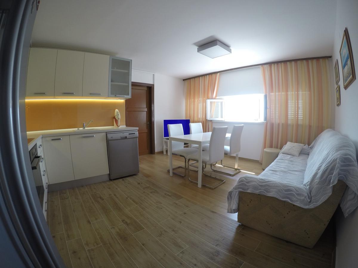 Apartments Istarska Street (Adults Only) Spalato Esterno foto